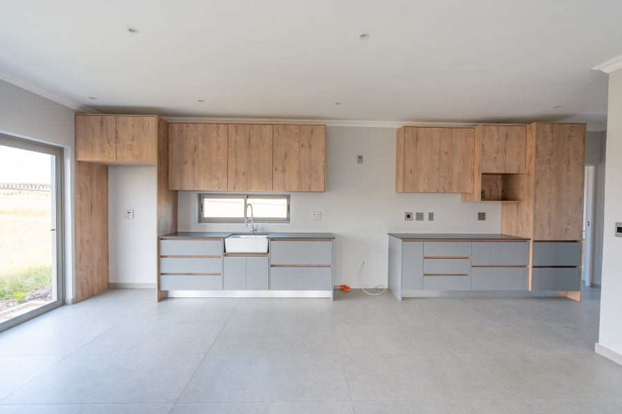 To Let 3 Bedroom Property for Rent in Langebaan Country Estate Western Cape